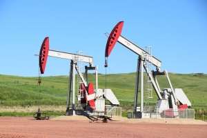 Preţurile petrolului rămân ridicate la final de septembrie, însă dau semne de stabilizare